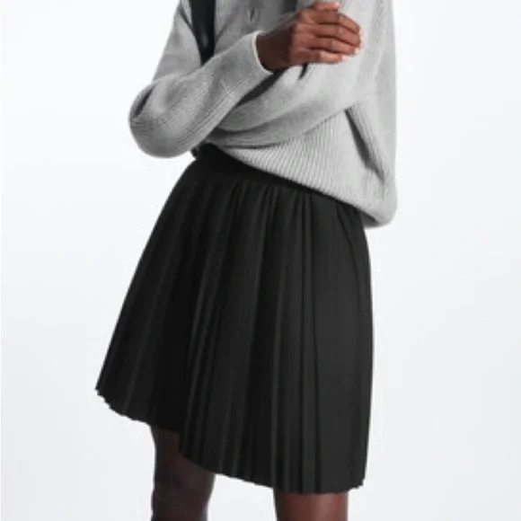 COS Black Pleated Skirt - Picture 2 of 12